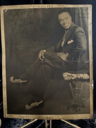 To Peppy -  Los Angeles Studio Portrait